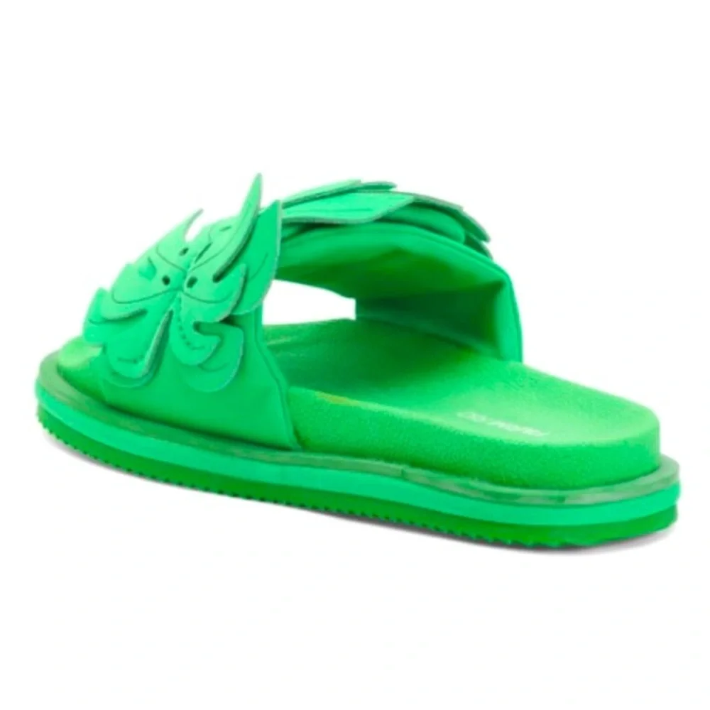FARM Rio Bright Green Leaf Appliqué Slide Sandals